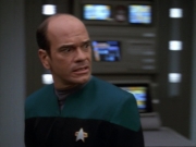ariane179254_StarTrekVoyager_1x01_1x02-Caretaker_6155.jpg