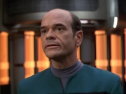 ariane179254_StarTrekVoyager_1x01_1x02-Caretaker_6165.jpg