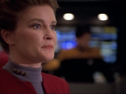 ariane179254_StarTrekVoyager_1x01_1x02-Caretaker_6178.jpg