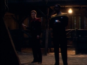 ariane179254_StarTrekVoyager_1x01_1x02-Caretaker_6326.jpg