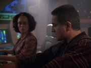 ariane179254_StarTrekVoyager_1x01_1x02-Caretaker_6626.jpg