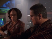 ariane179254_StarTrekVoyager_1x01_1x02-Caretaker_6628.jpg