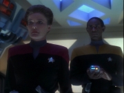 ariane179254_StarTrekVoyager_1x01_1x02-Caretaker_6840.jpg