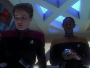 ariane179254_StarTrekVoyager_1x01_1x02-Caretaker_6863.jpg