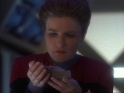 ariane179254_StarTrekVoyager_1x01_1x02-Caretaker_6891.jpg