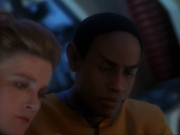 ariane179254_StarTrekVoyager_1x01_1x02-Caretaker_6902.jpg