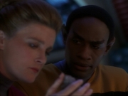 ariane179254_StarTrekVoyager_1x01_1x02-Caretaker_6908.jpg