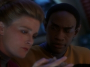 ariane179254_StarTrekVoyager_1x01_1x02-Caretaker_6915.jpg