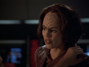 ariane179254_StarTrekVoyager_1x01_1x02-Caretaker_7012.jpg