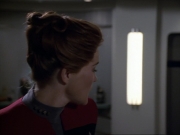 ariane179254_StarTrekVoyager_1x01_1x02-Caretaker_7099.jpg