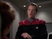 ariane179254_StarTrekVoyager_1x01_1x02-Caretaker_7145.jpg