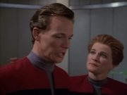 ariane179254_StarTrekVoyager_1x01_1x02-Caretaker_7204.jpg