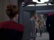ariane179254_StarTrekVoyager_1x01_1x02-Caretaker_7213.jpg