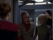 ariane179254_StarTrekVoyager_1x01_1x02-Caretaker_7217.jpg