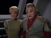 ariane179254_StarTrekVoyager_1x01_1x02-Caretaker_7227.jpg