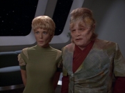 ariane179254_StarTrekVoyager_1x01_1x02-Caretaker_7234.jpg