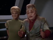 ariane179254_StarTrekVoyager_1x01_1x02-Caretaker_7242.jpg