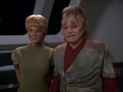 ariane179254_StarTrekVoyager_1x01_1x02-Caretaker_7255.jpg