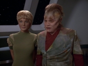 ariane179254_StarTrekVoyager_1x01_1x02-Caretaker_7258.jpg