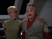 ariane179254_StarTrekVoyager_1x01_1x02-Caretaker_7262.jpg