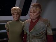 ariane179254_StarTrekVoyager_1x01_1x02-Caretaker_7275.jpg