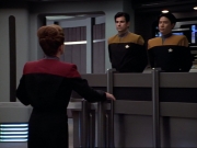 ariane179254_StarTrekVoyager_1x01_1x02-Caretaker_7327.jpg