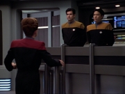 ariane179254_StarTrekVoyager_1x01_1x02-Caretaker_7328.jpg