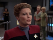 ariane179254_StarTrekVoyager_1x01_1x02-Caretaker_7329.jpg