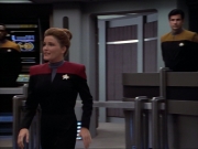 ariane179254_StarTrekVoyager_1x01_1x02-Caretaker_7338.jpg