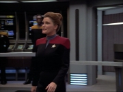 ariane179254_StarTrekVoyager_1x01_1x02-Caretaker_7339.jpg