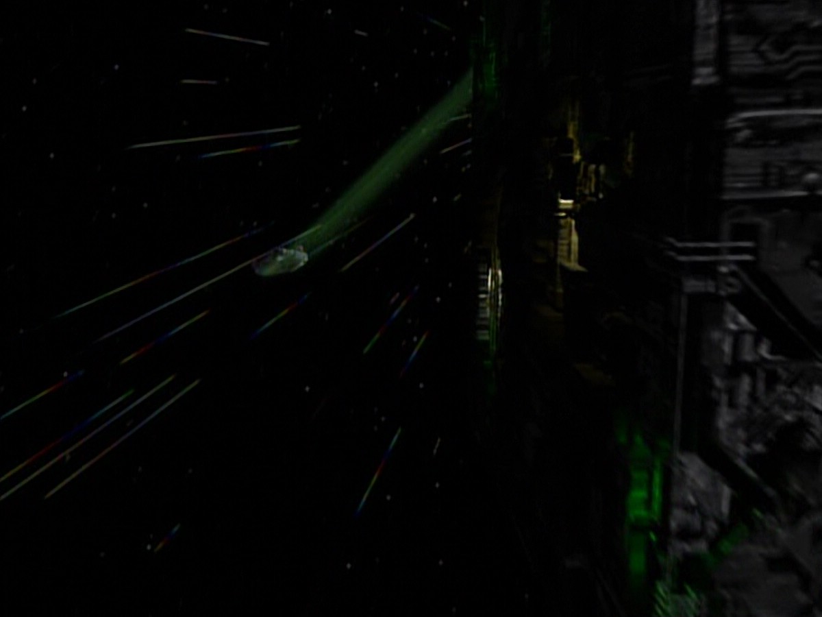 ariane179254_StarTrekVoyager_4x01-ScorpionPart2_0126.jpg