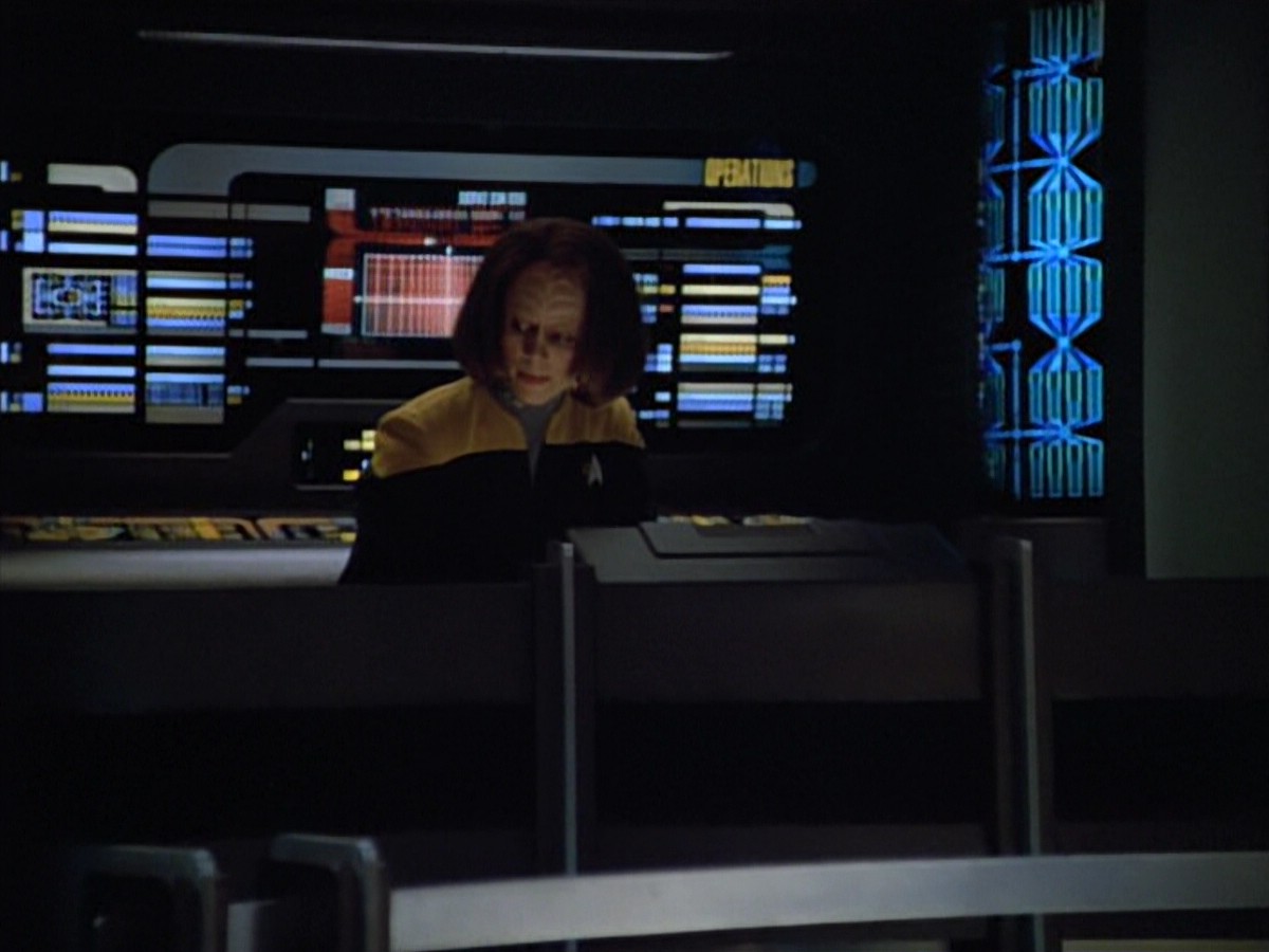 ariane179254_StarTrekVoyager_4x01-ScorpionPart2_0144.jpg