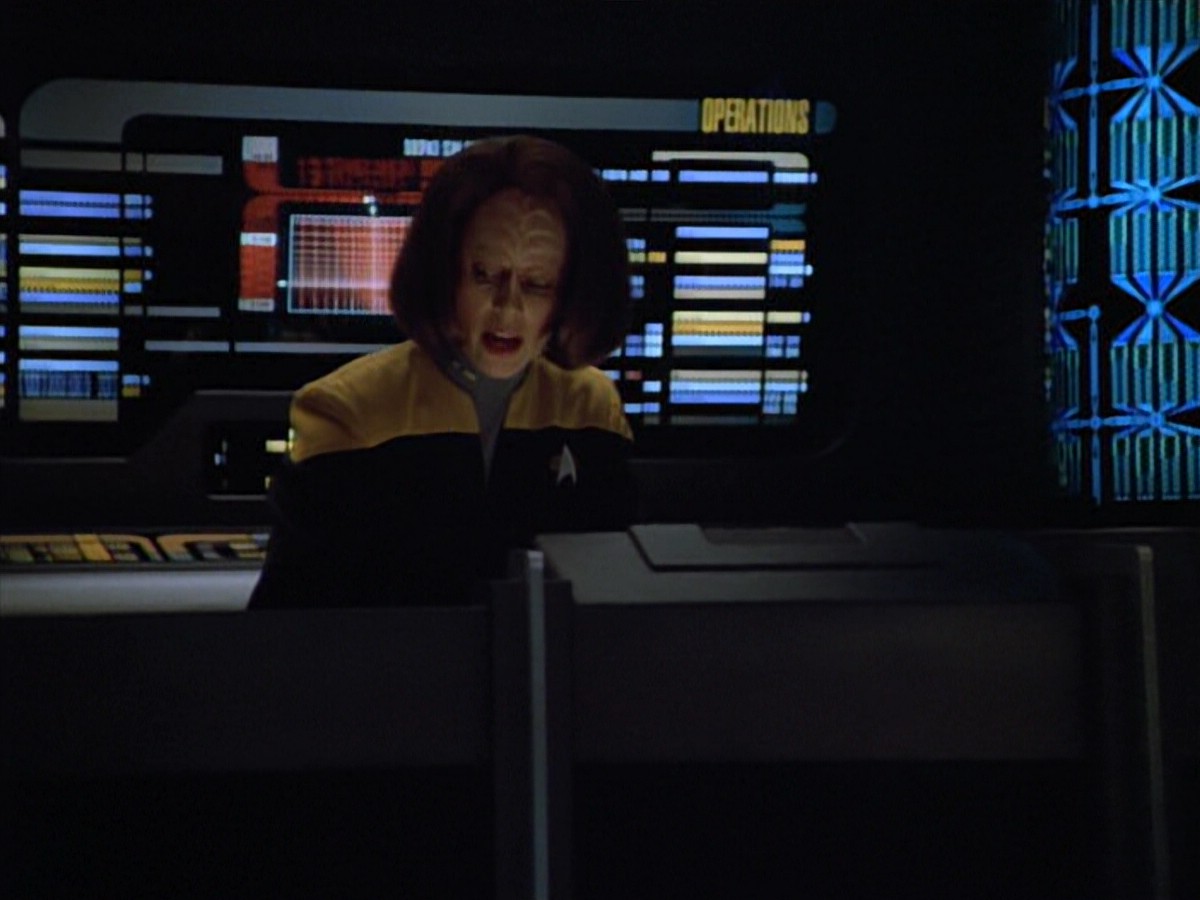 ariane179254_StarTrekVoyager_4x01-ScorpionPart2_0147.jpg
