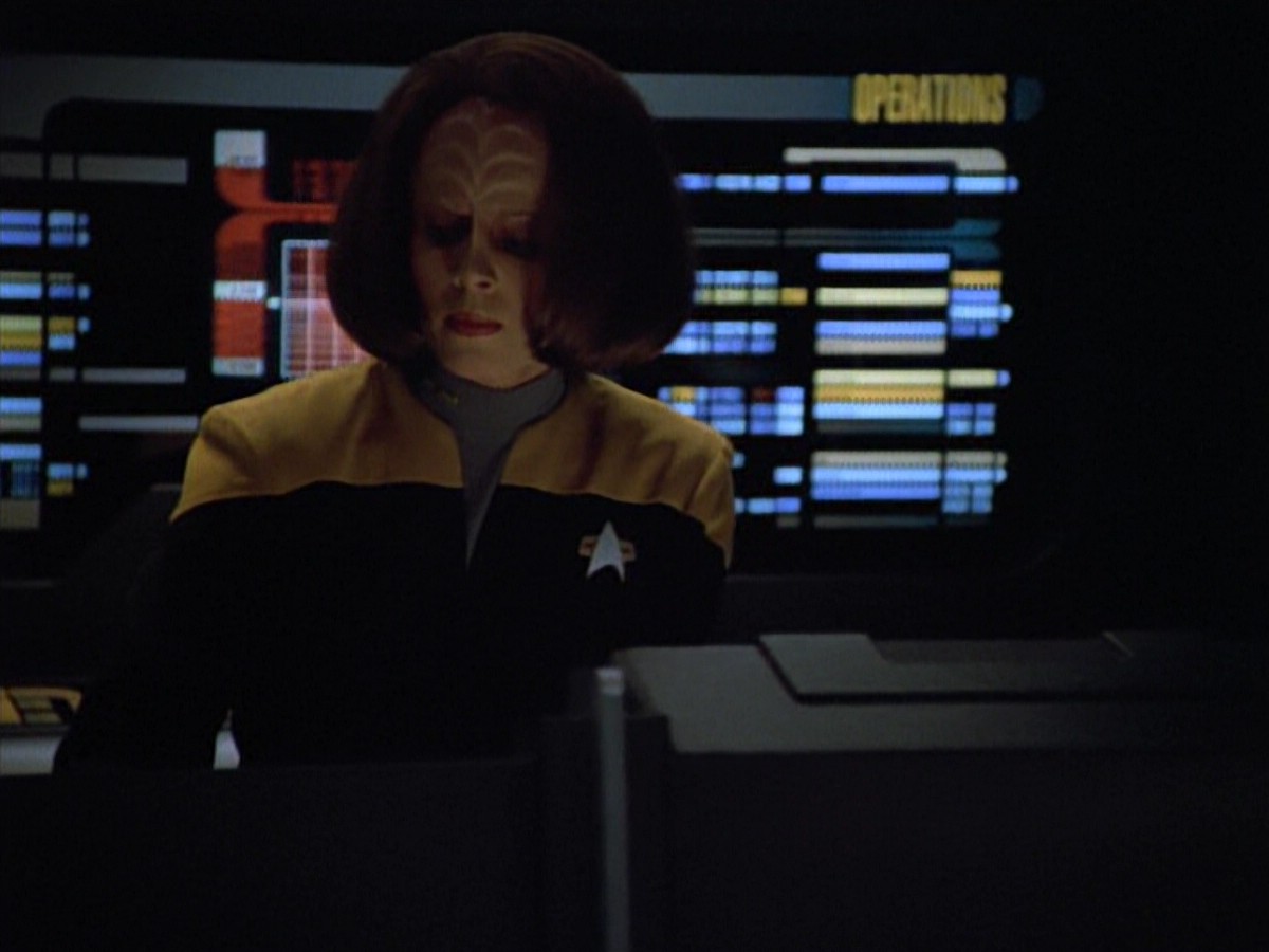 ariane179254_StarTrekVoyager_4x01-ScorpionPart2_0151.jpg