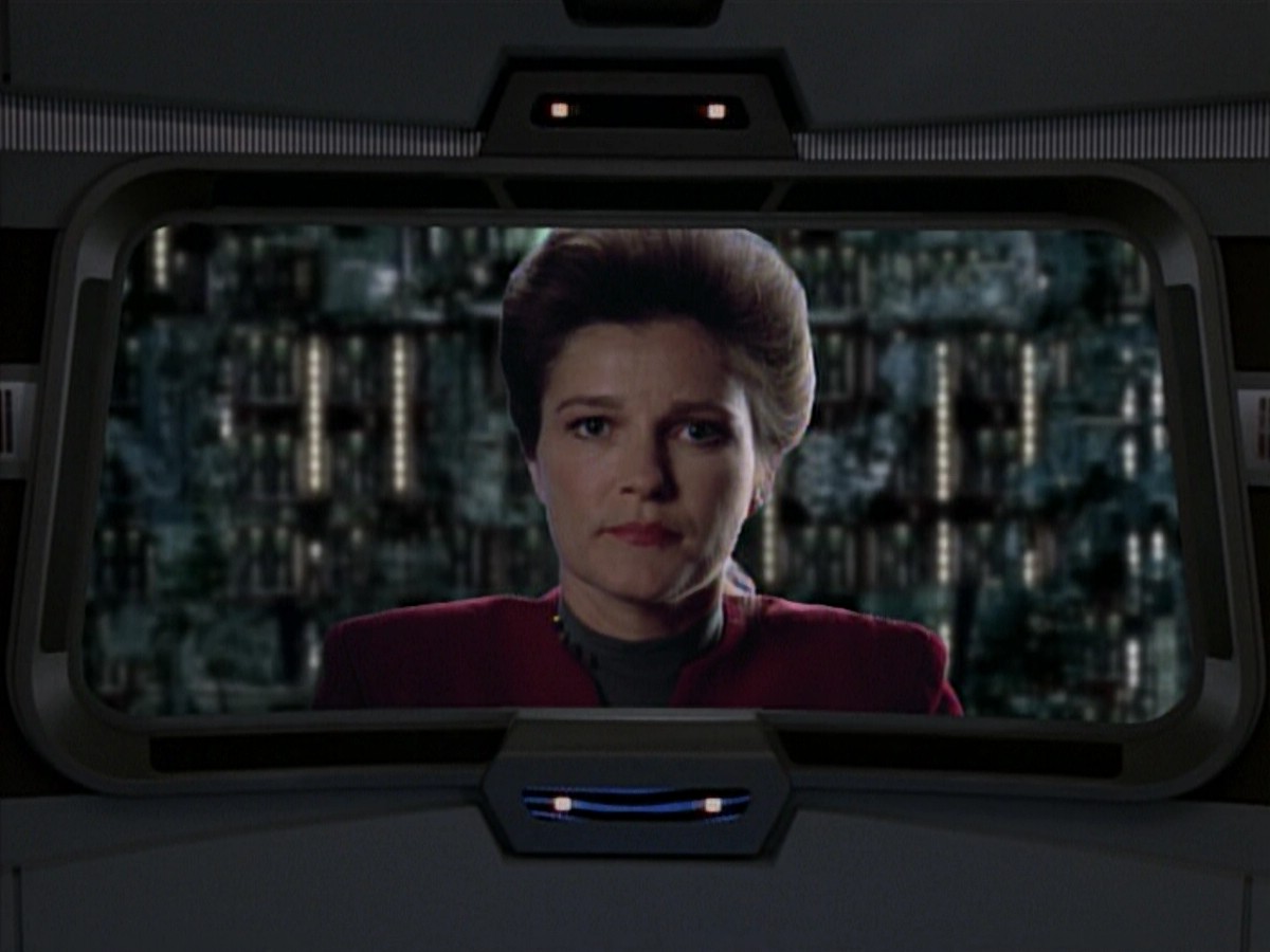 ariane179254_StarTrekVoyager_4x01-ScorpionPart2_0167.jpg