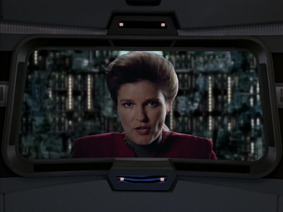 ariane179254_StarTrekVoyager_4x01-ScorpionPart2_0181.jpg