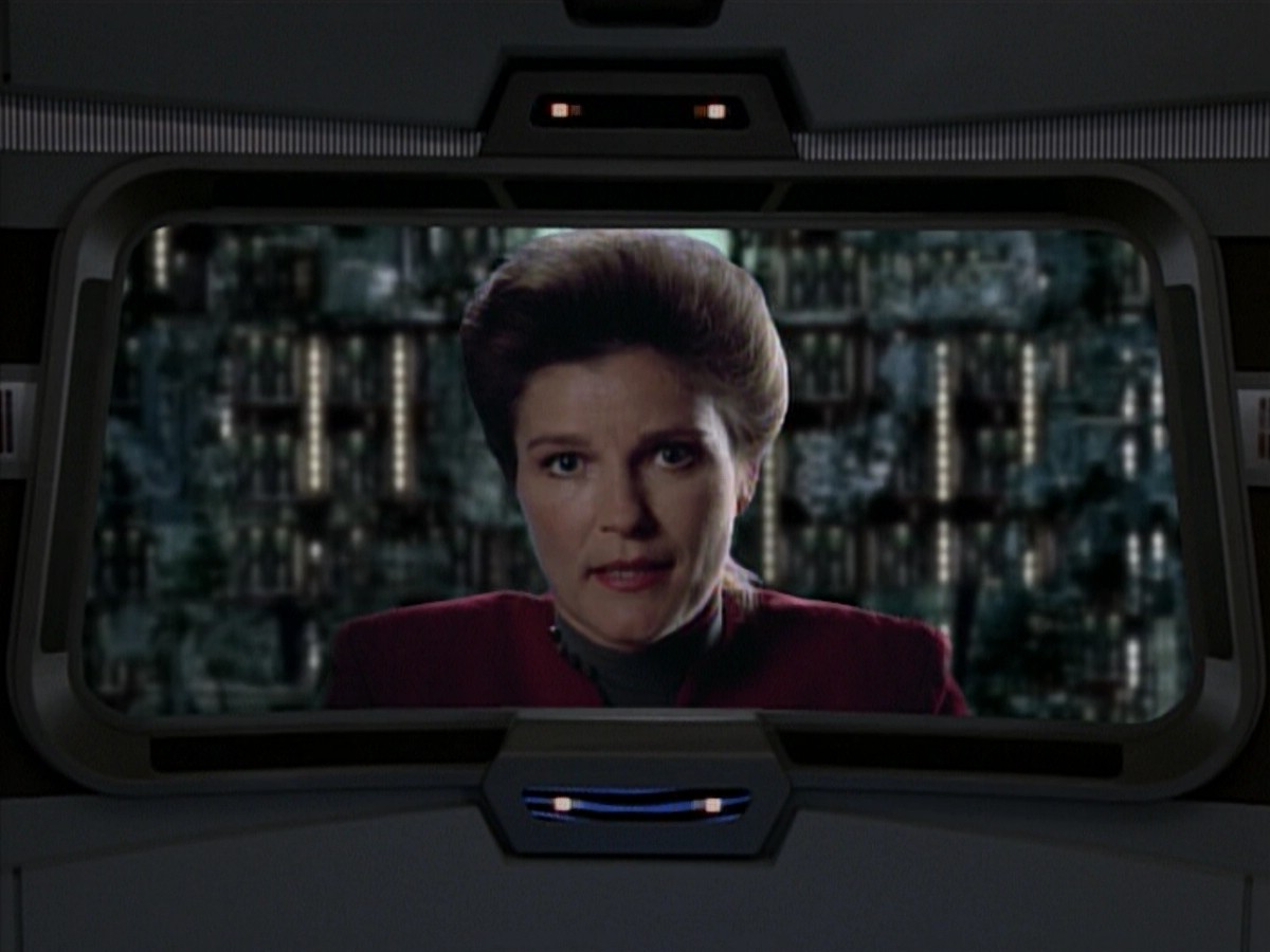 ariane179254_StarTrekVoyager_4x01-ScorpionPart2_0201.jpg