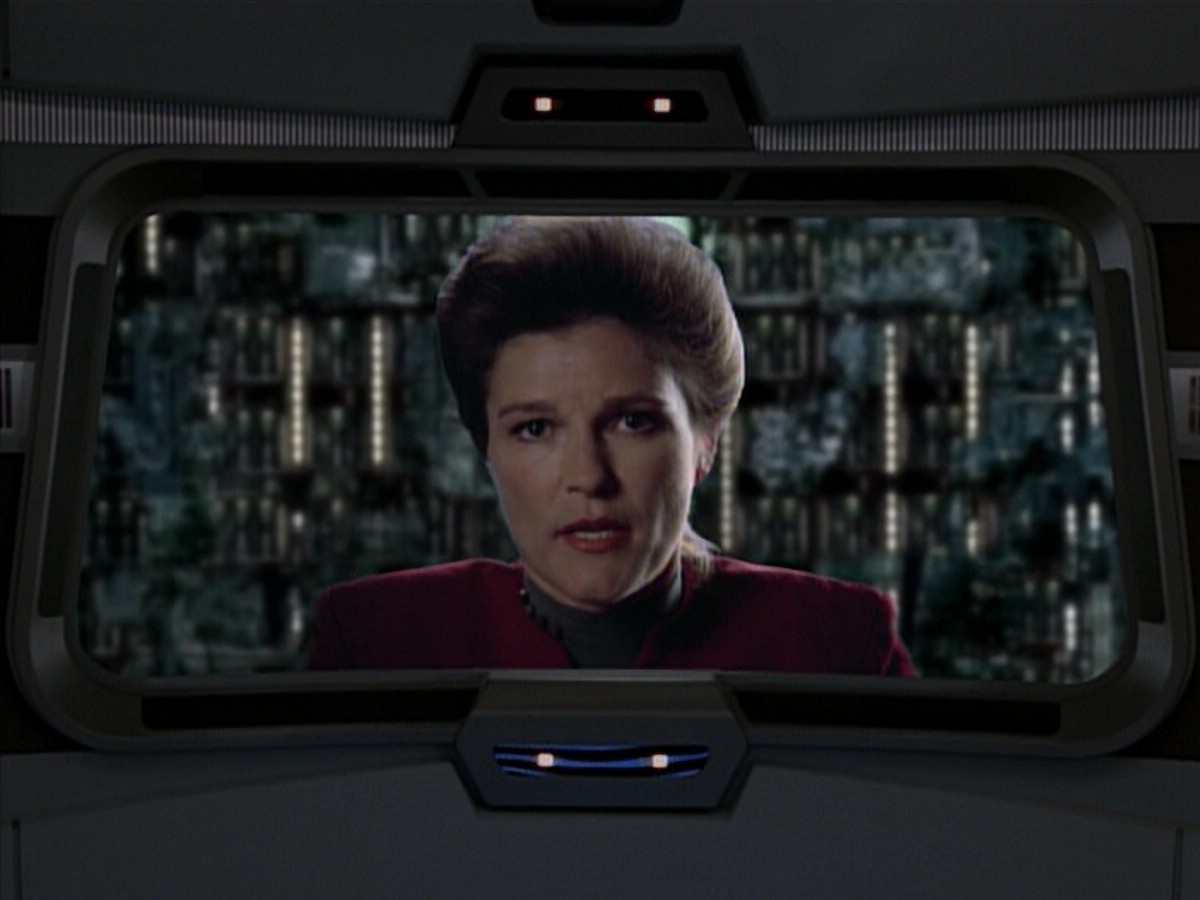 ariane179254_StarTrekVoyager_4x01-ScorpionPart2_0213.jpg
