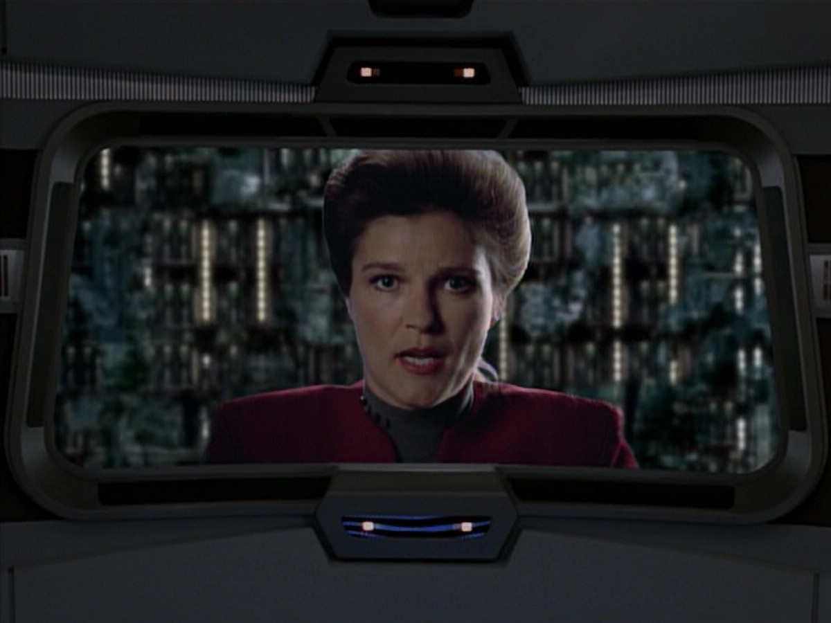 ariane179254_StarTrekVoyager_4x01-ScorpionPart2_0227.jpg
