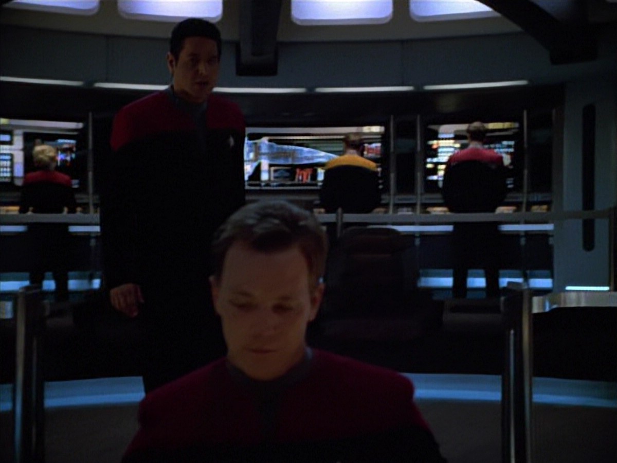 ariane179254_StarTrekVoyager_4x01-ScorpionPart2_0235.jpg