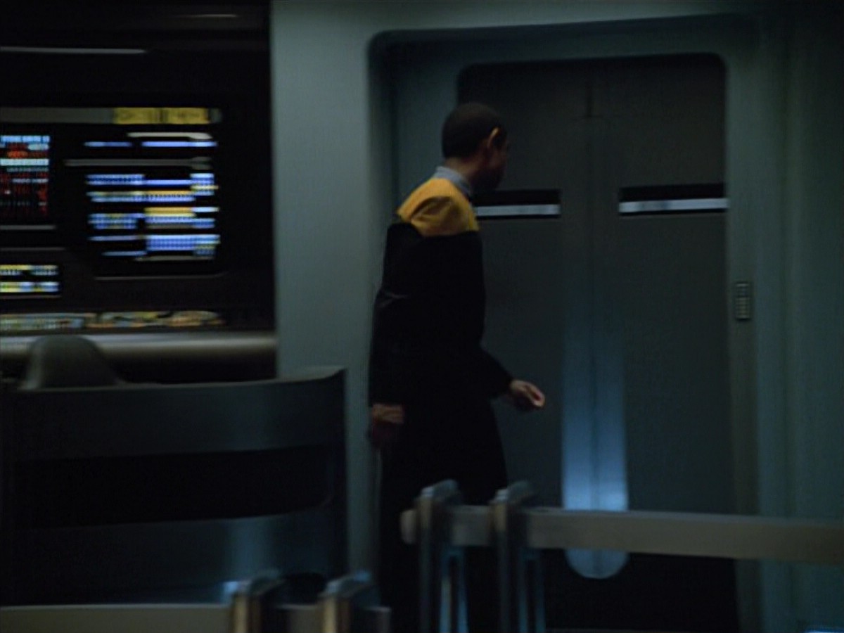 ariane179254_StarTrekVoyager_4x01-ScorpionPart2_0272.jpg