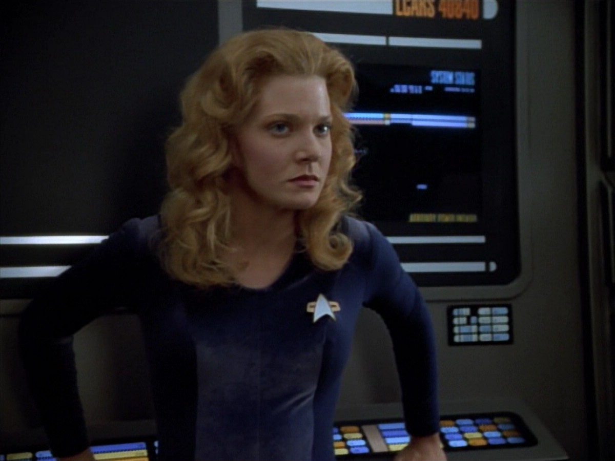 ariane179254_StarTrekVoyager_4x01-ScorpionPart2_0645.jpg
