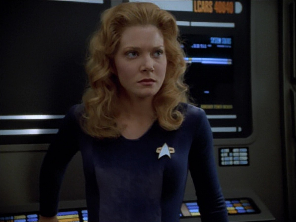 ariane179254_StarTrekVoyager_4x01-ScorpionPart2_0646.jpg