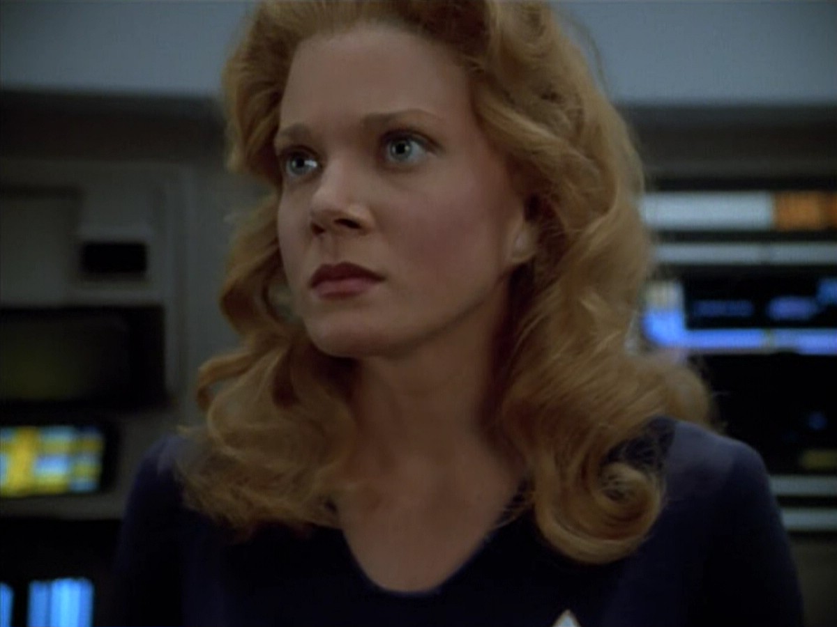 ariane179254_StarTrekVoyager_4x01-ScorpionPart2_0651.jpg