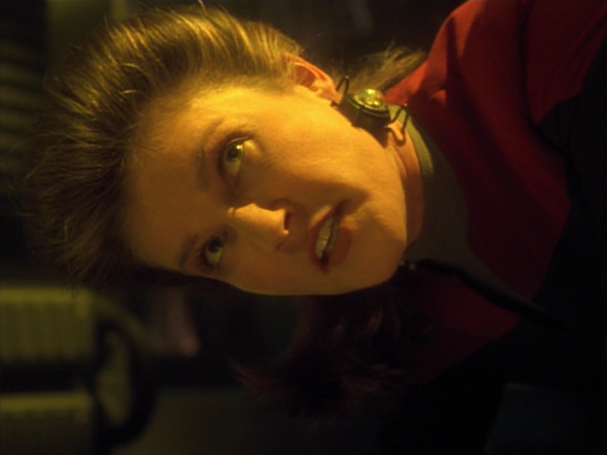 ariane179254_StarTrekVoyager_4x01-ScorpionPart2_0807.jpg