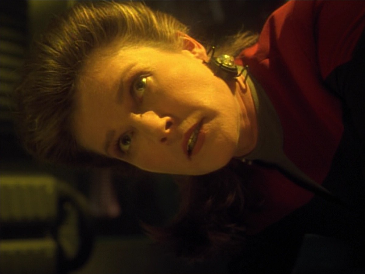 ariane179254_StarTrekVoyager_4x01-ScorpionPart2_0816.jpg