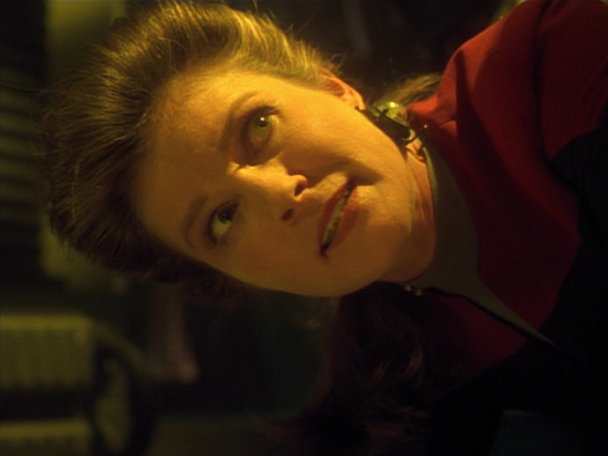 ariane179254_StarTrekVoyager_4x01-ScorpionPart2_0829.jpg