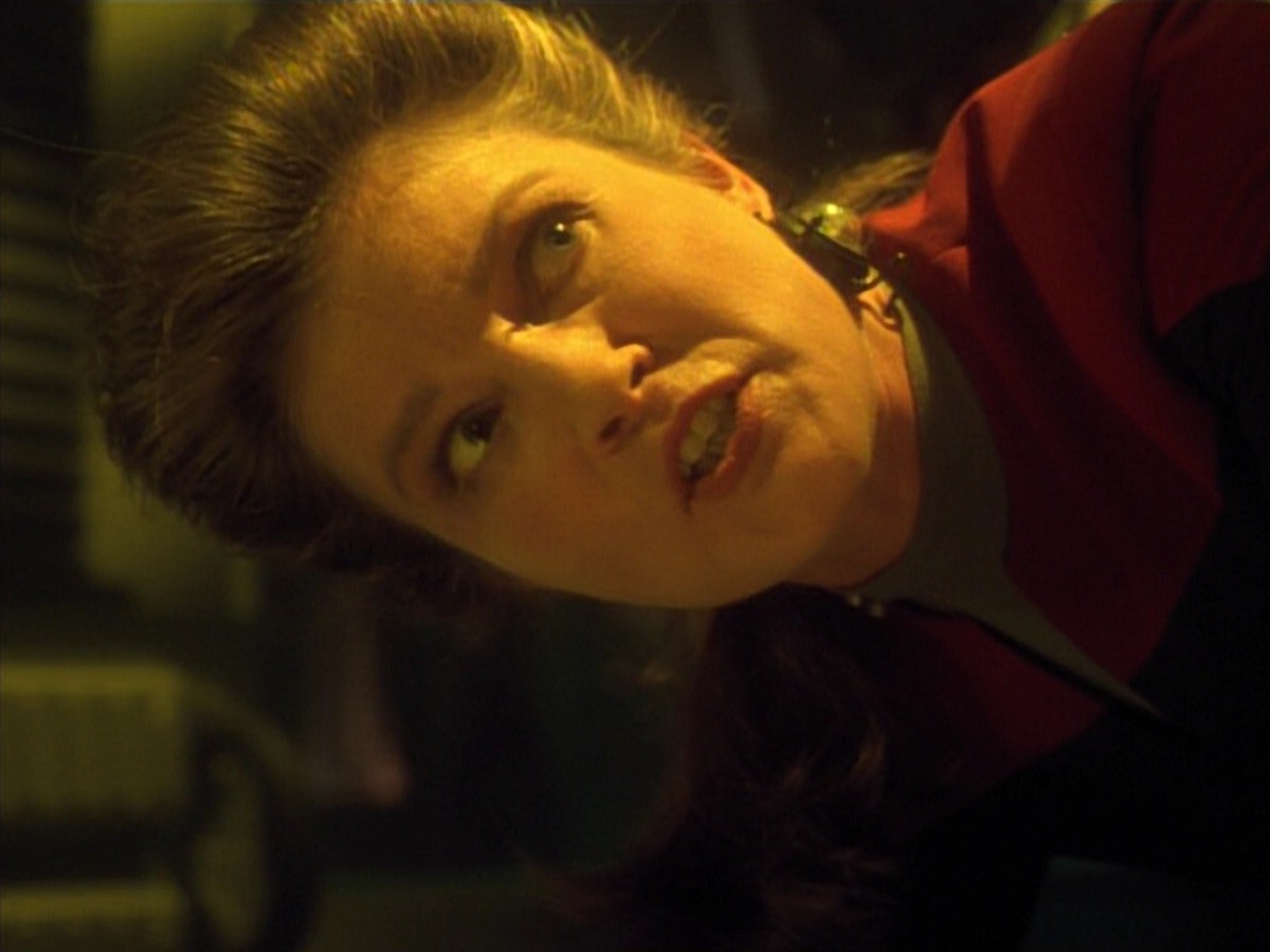 ariane179254_StarTrekVoyager_4x01-ScorpionPart2_0832.jpg