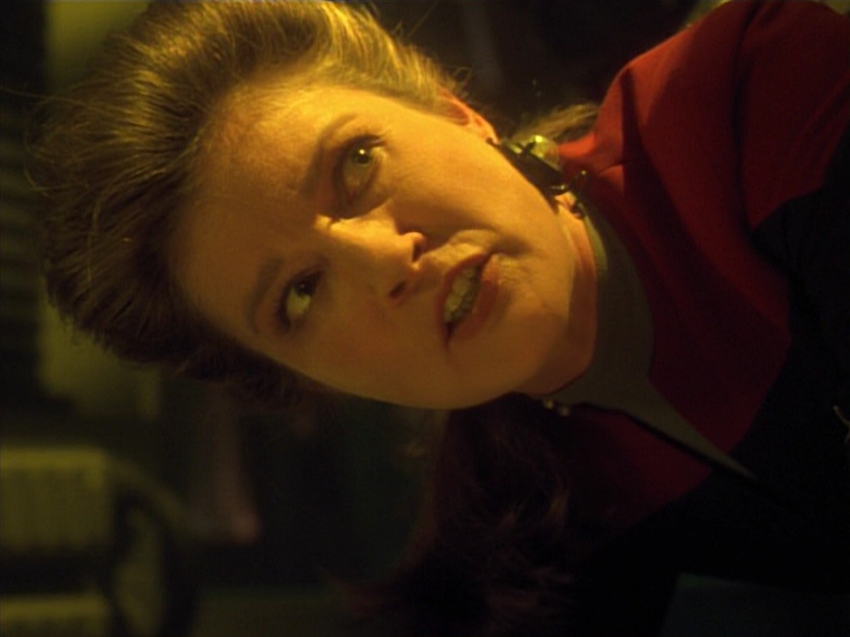 ariane179254_StarTrekVoyager_4x01-ScorpionPart2_0839.jpg