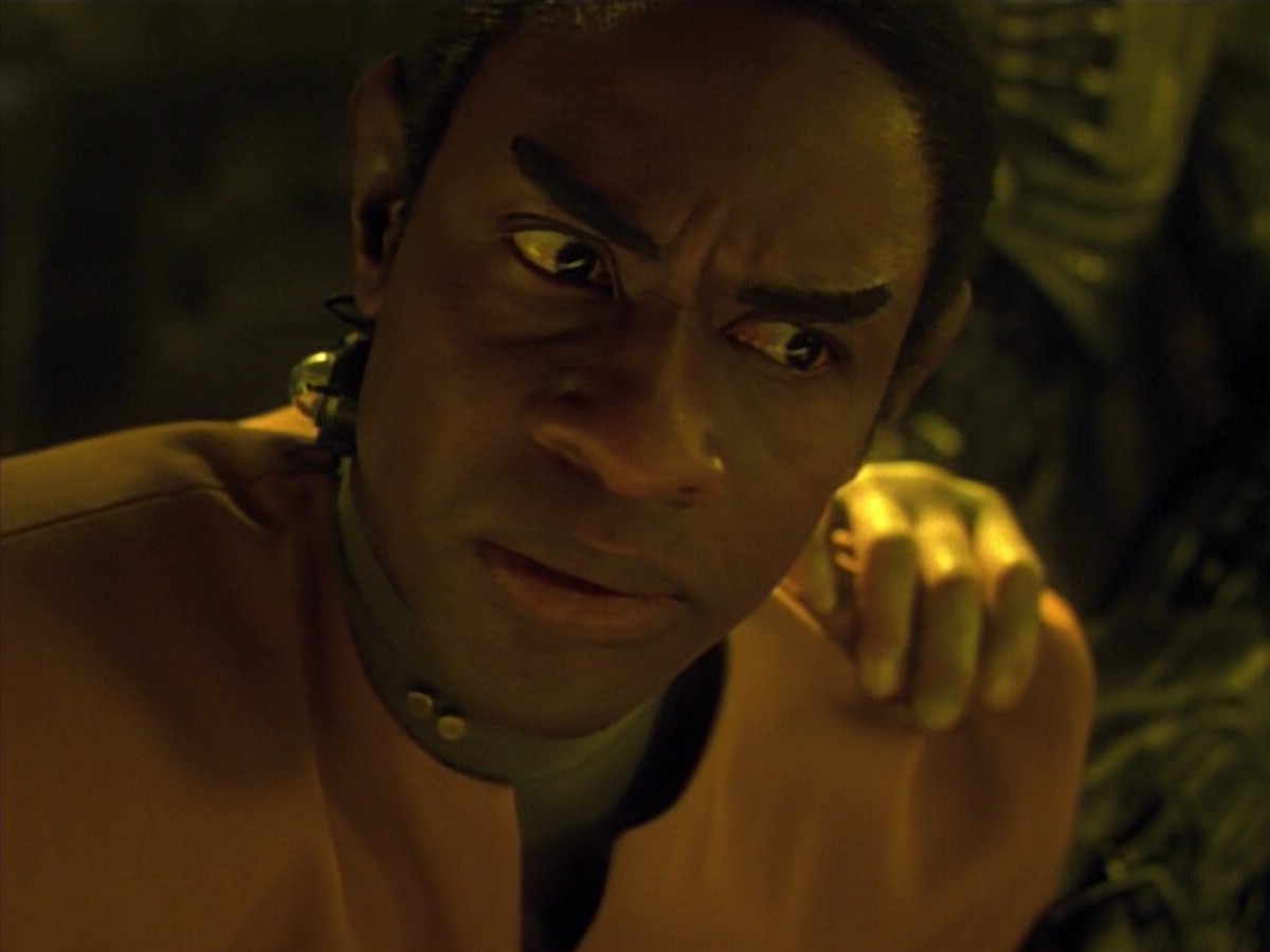 ariane179254_StarTrekVoyager_4x01-ScorpionPart2_0842.jpg